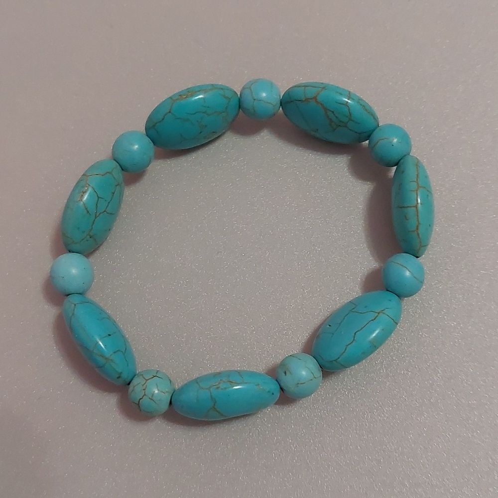 Howlite Turquoise Beaded Stretch Bracelet - Picture 1 of 4